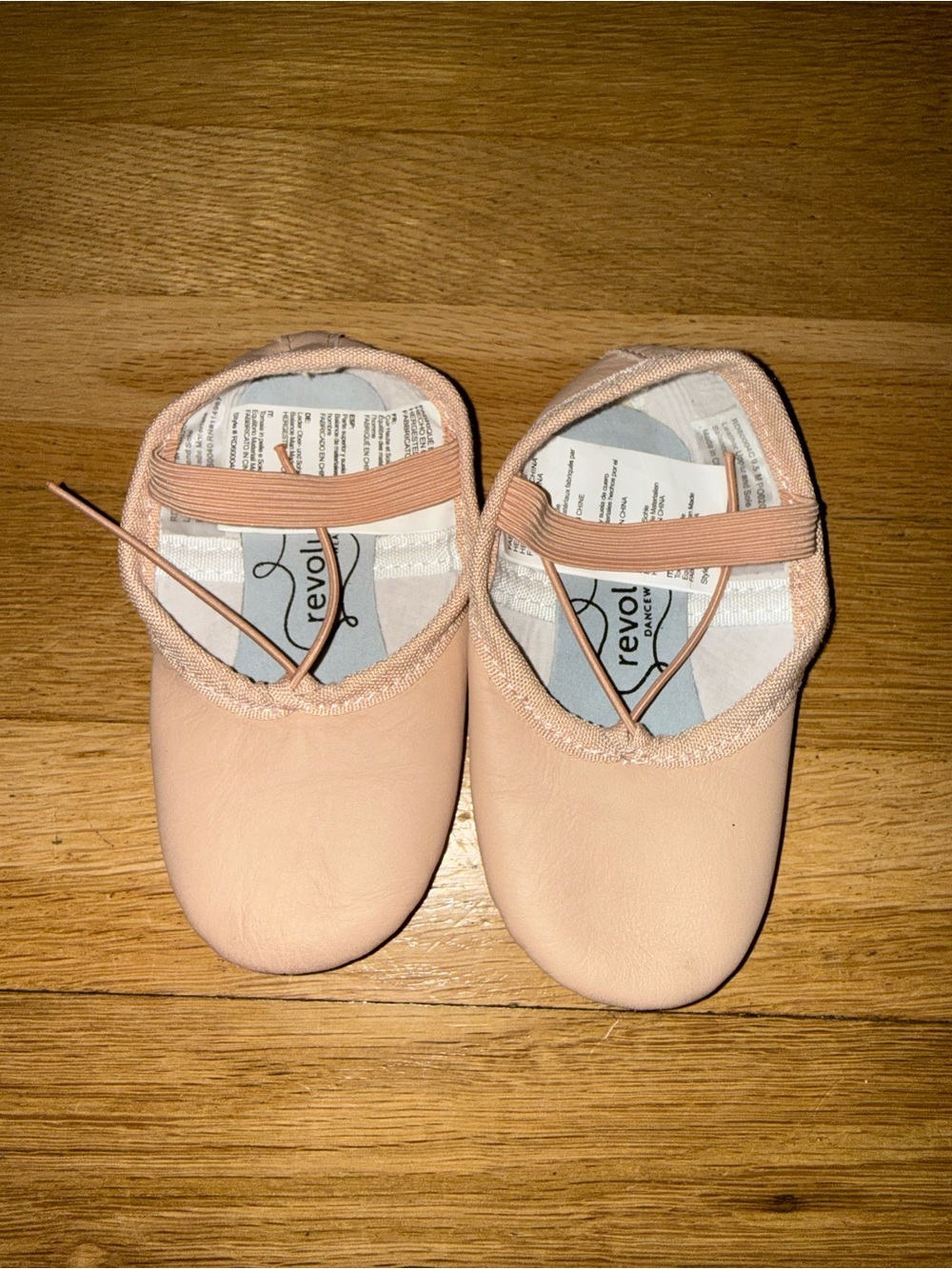 Like new Revolution Pink Ballet Flat Shoes for Kids girls size 9